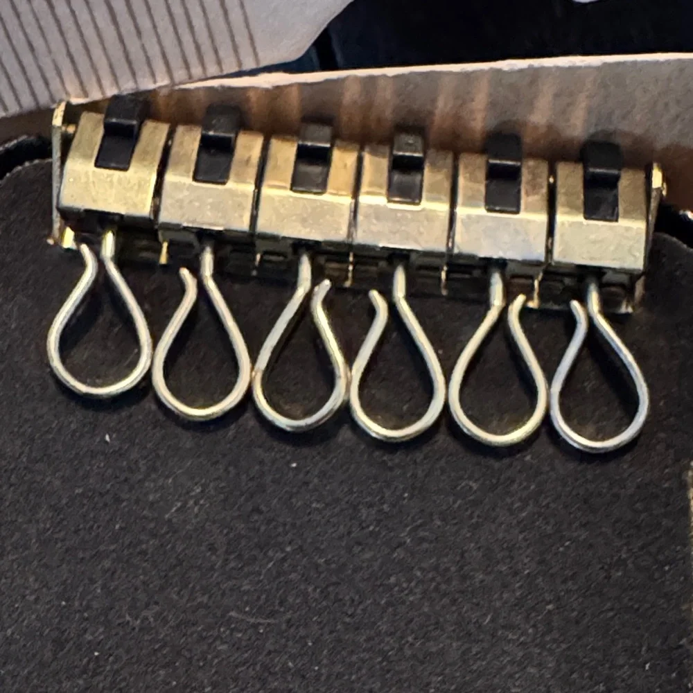 Buxton Vintage Black Key-Tainer Organizer with Gold Hooks And Slot Pocket